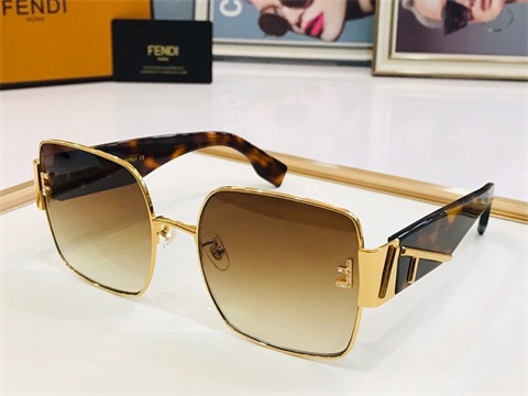 Fendi sunglass-640